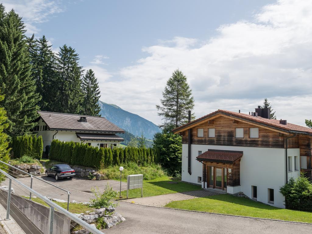 Edelweiss Mira Neiv Apartment Флимс Екстериор снимка